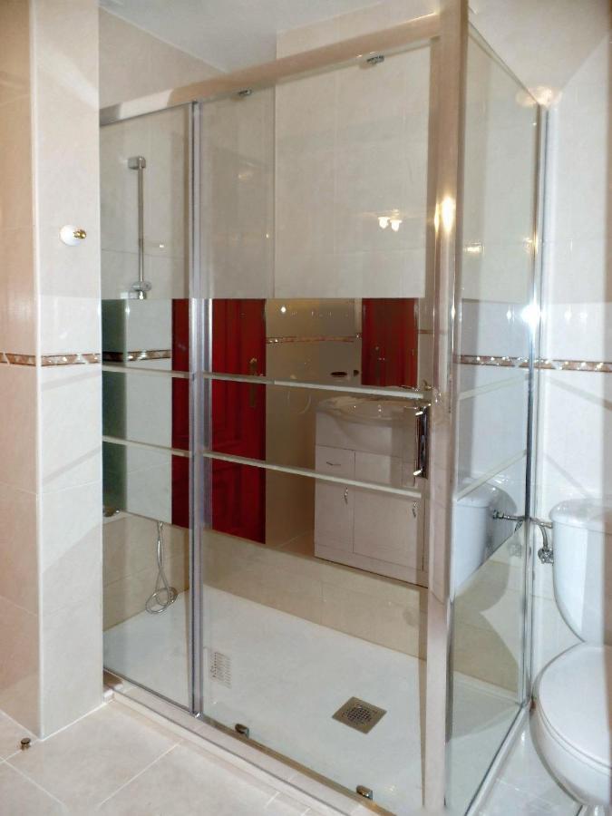 Completo Con Wifi En Appartement Betanzos